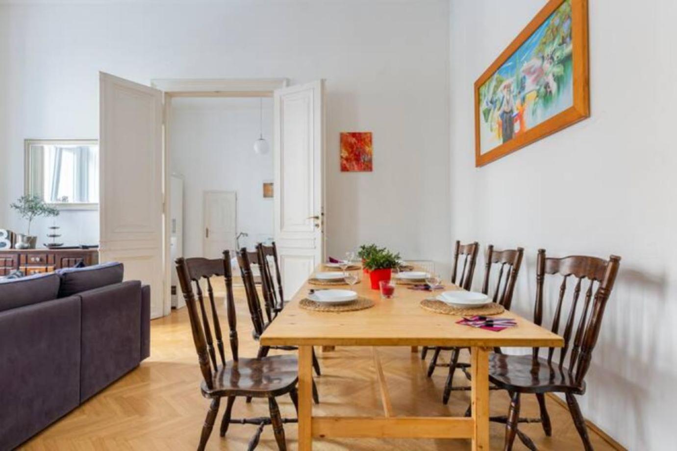 Bourgeois Elegance In The Heart Of * Будапешт